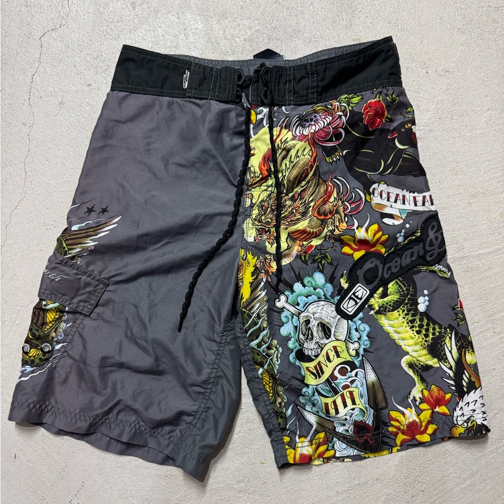 Ocean & Earth Men's Graphic Swim Shorts - Black, Gray, and Multicolor